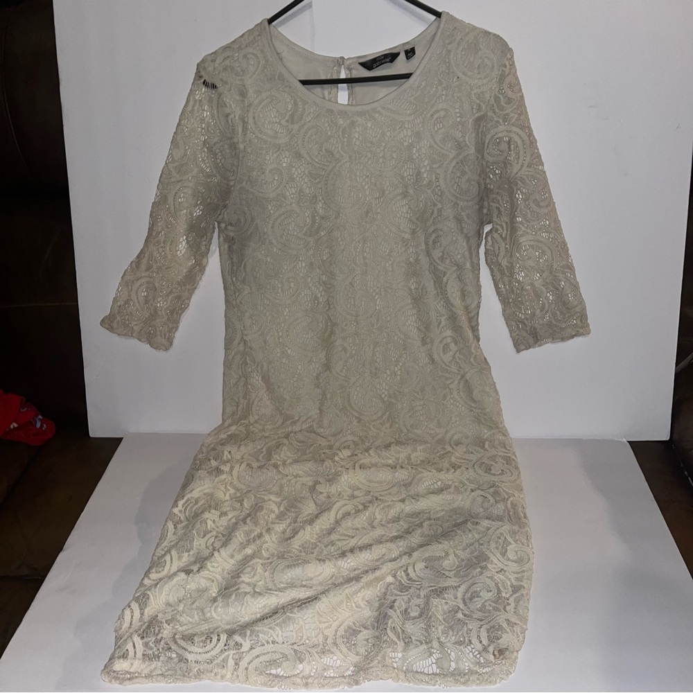 Mlle Gabrielle Cream Lace‎ Midi Dress